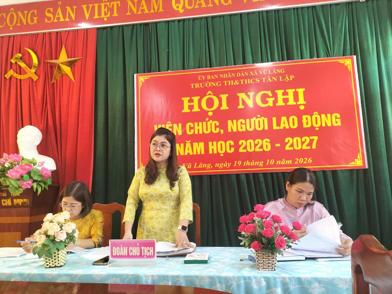 Hội nghị công chức viên chức người lao động năm học 2026-2027